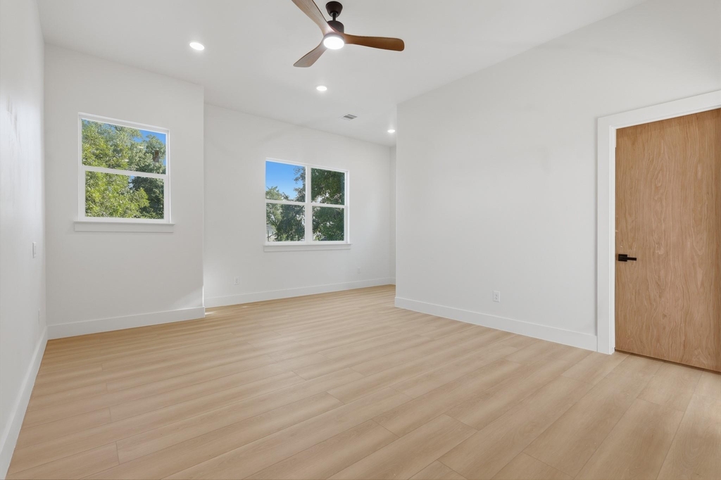 1521 Armada Drive - Photo 13