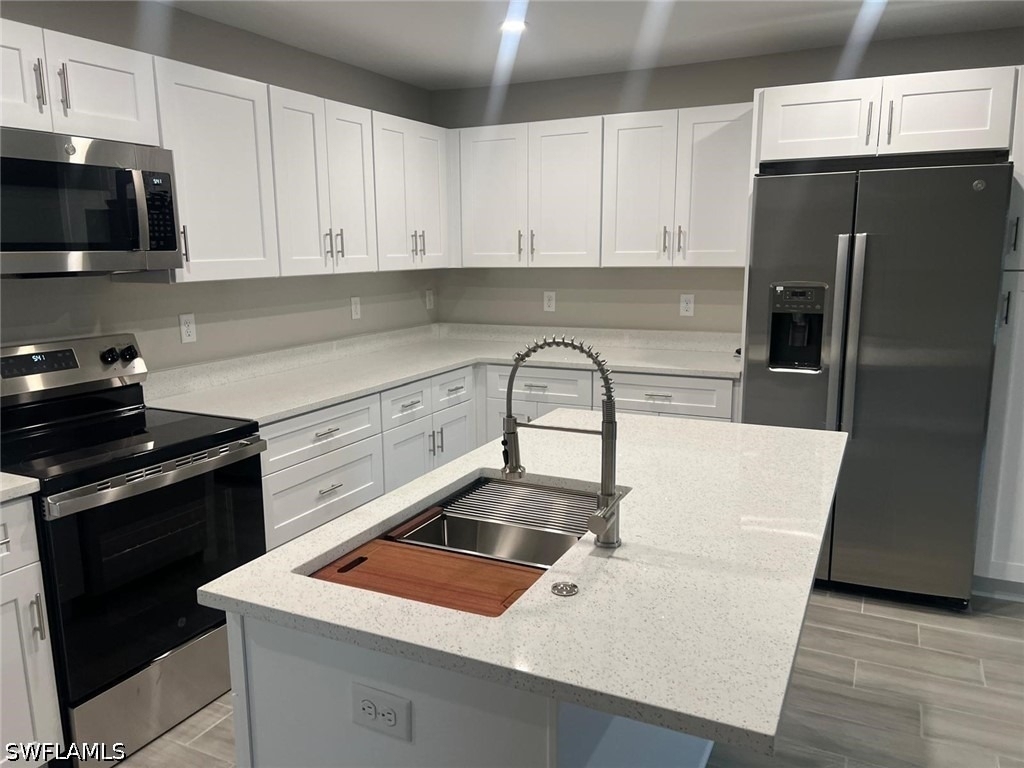 1124 Eisenhower Boulevard - Photo 2