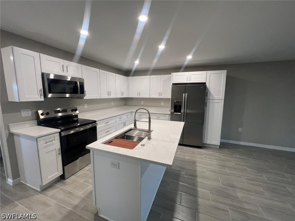 1124 Eisenhower Boulevard - Photo 3