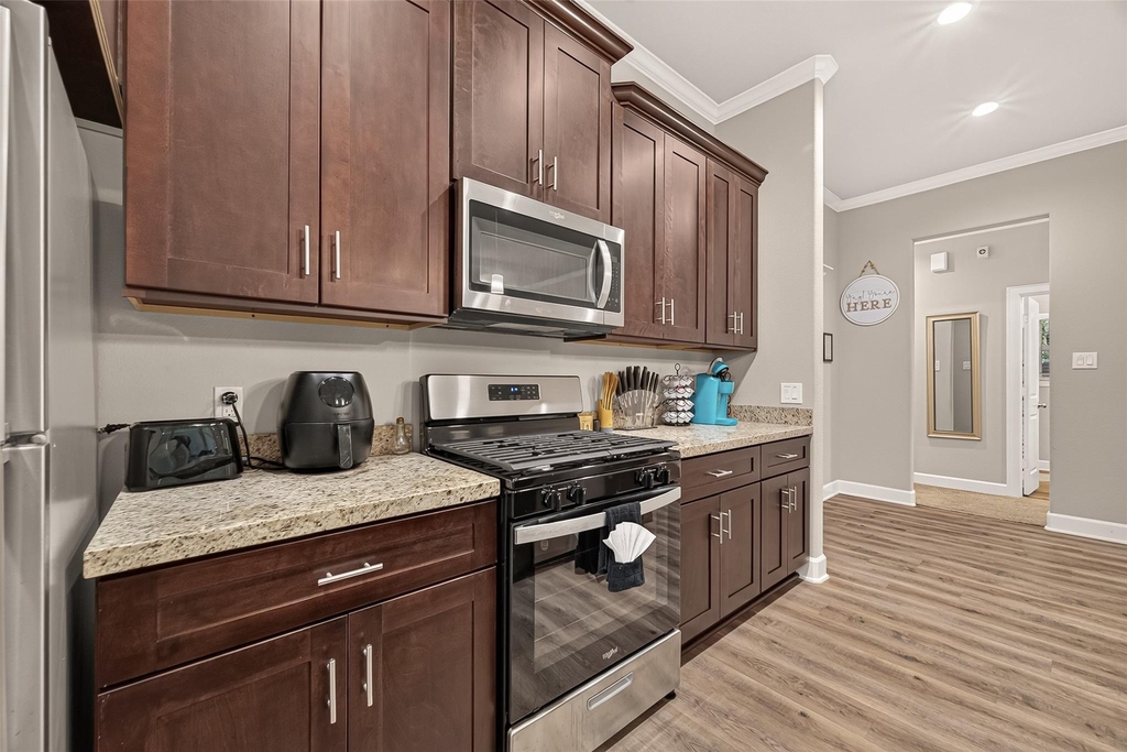 4509 Davenport Street - Photo 13