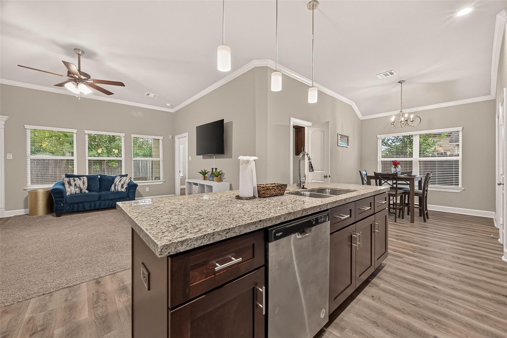 4509 Davenport Street - Photo 11