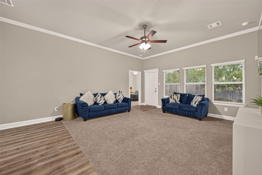 4509 Davenport Street - Photo 5