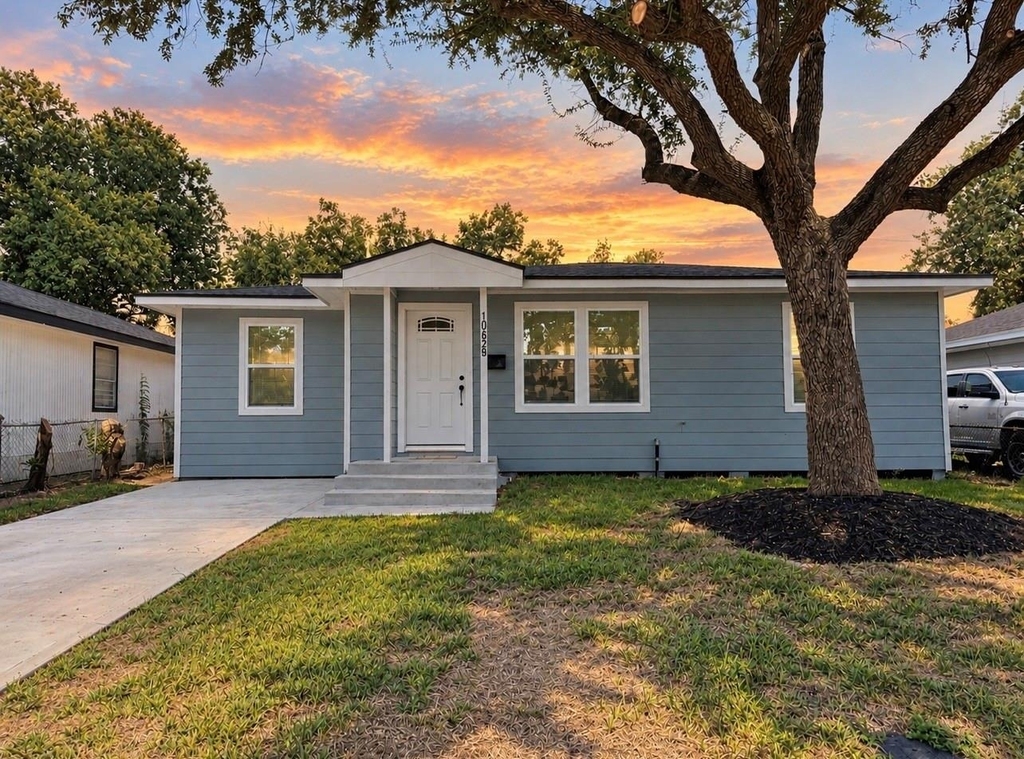 10629 Fairfax Street - Photo 0
