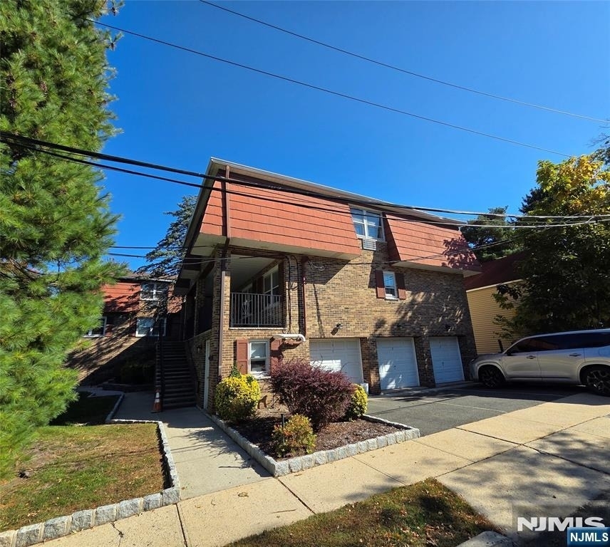 110 Elm - Photo 0