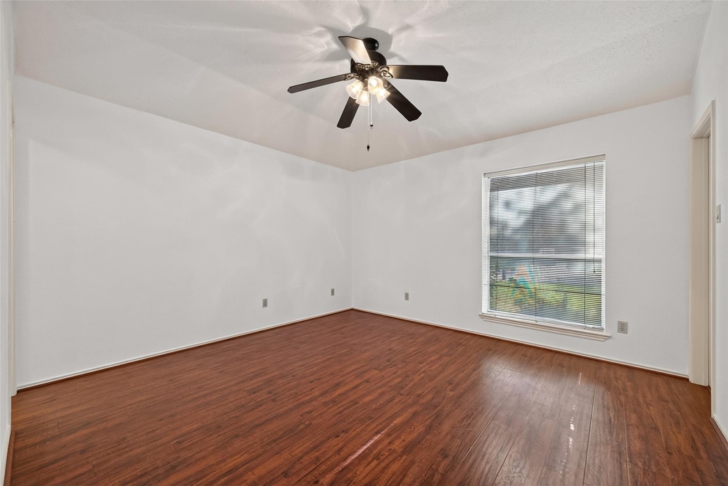 7522 Flair Oaks Drive - Photo 12