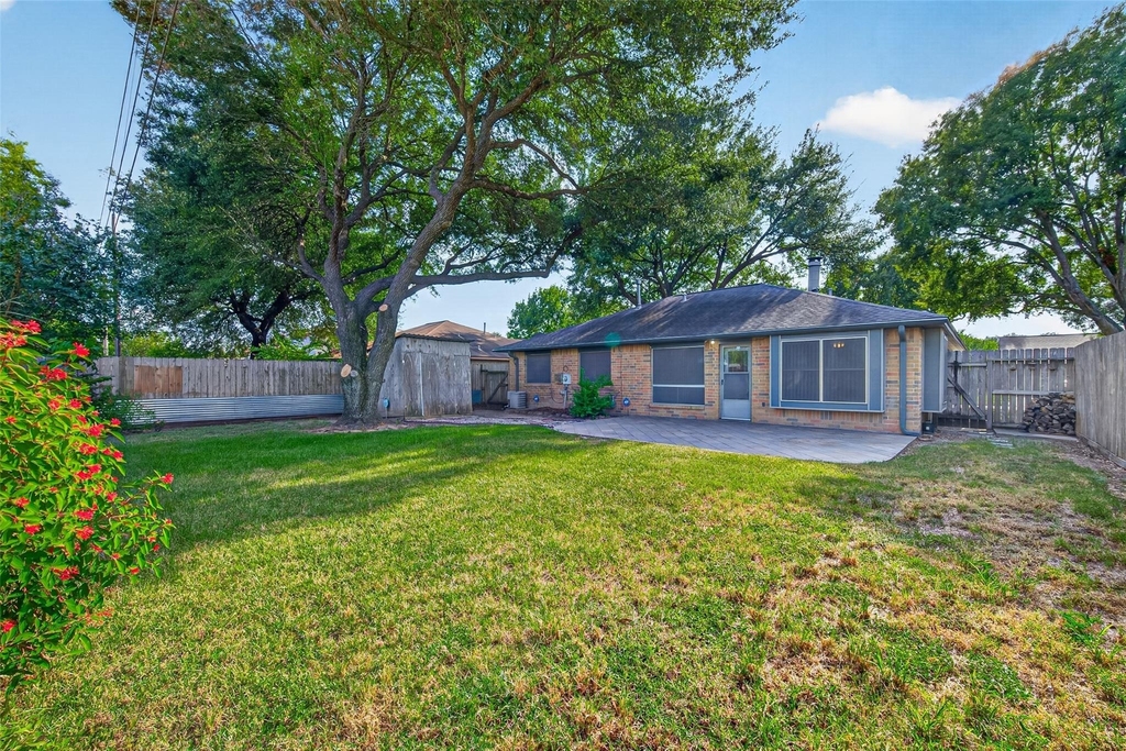 7522 Flair Oaks Drive - Photo 17