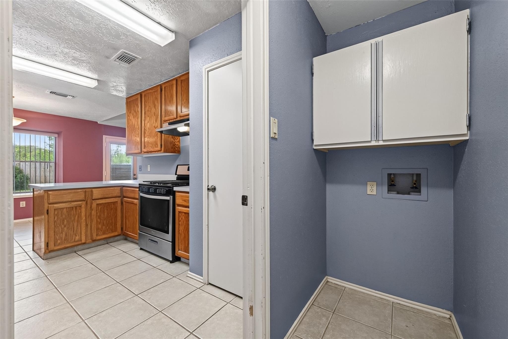 7522 Flair Oaks Drive - Photo 10