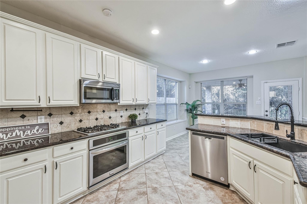 109 N Acacia Park Circle - Photo 14