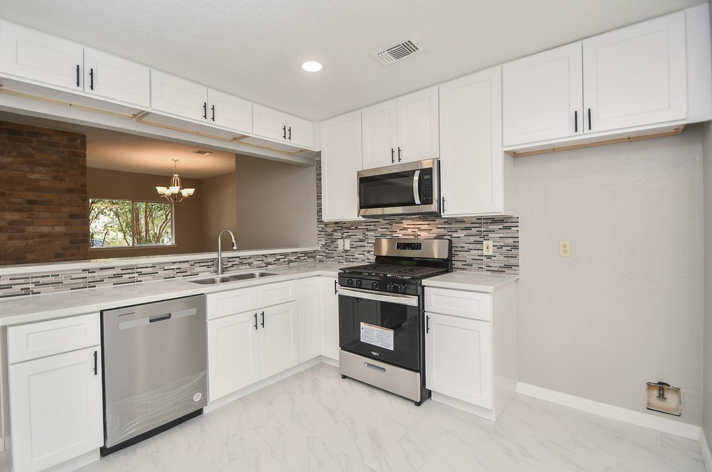 21707 Park Valley Drive - Photo 13