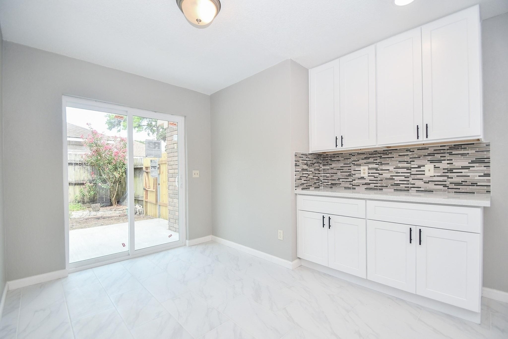 21707 Park Valley Drive - Photo 16