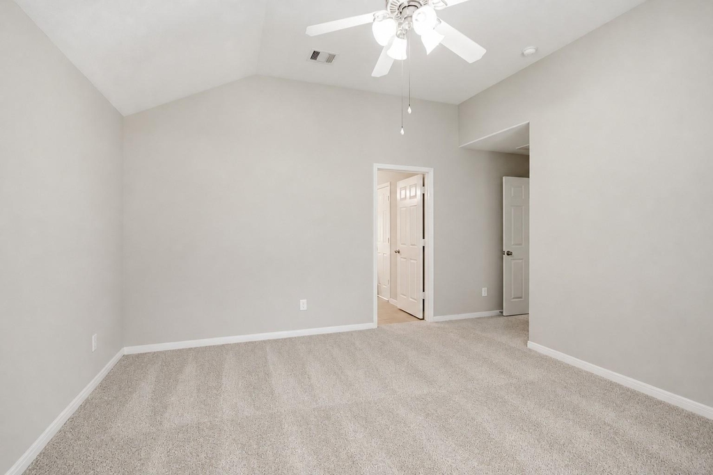 12222 Hawthorne Drive - Photo 7