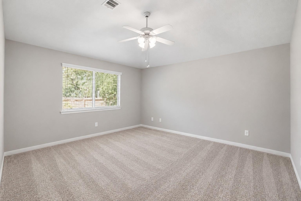 12222 Hawthorne Drive - Photo 6