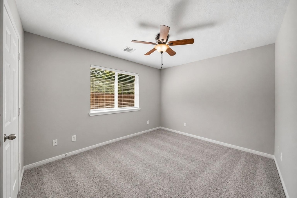 12222 Hawthorne Drive - Photo 14