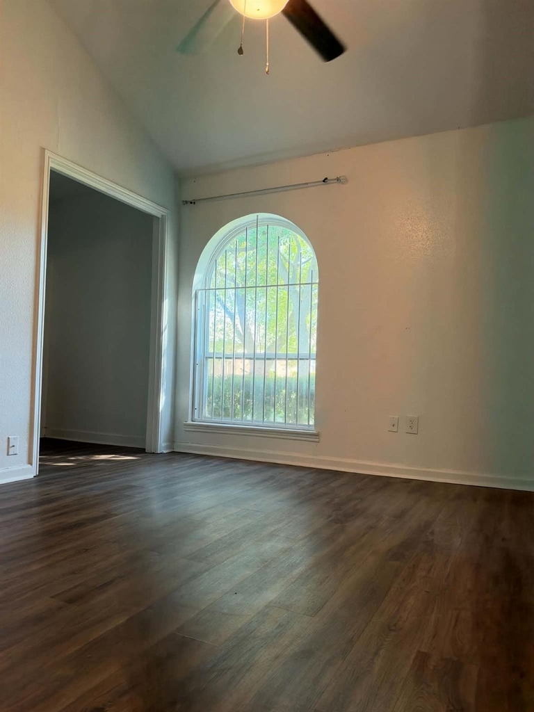 10952 Bexley Drive - Photo 5