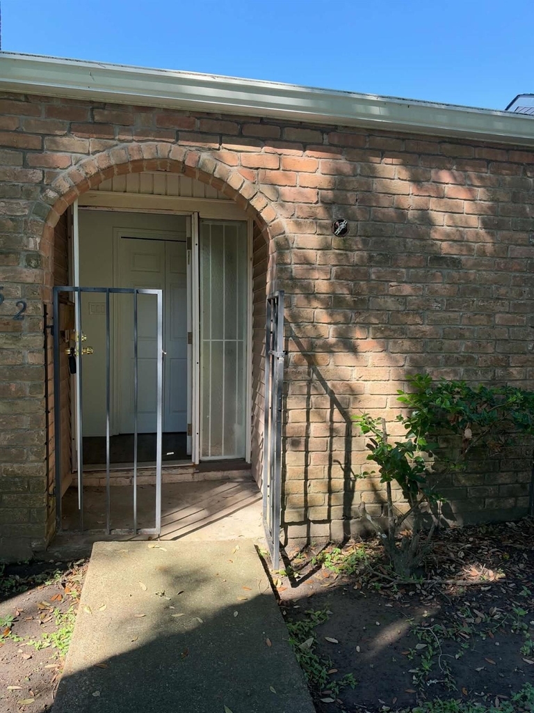 10952 Bexley Drive - Photo 1