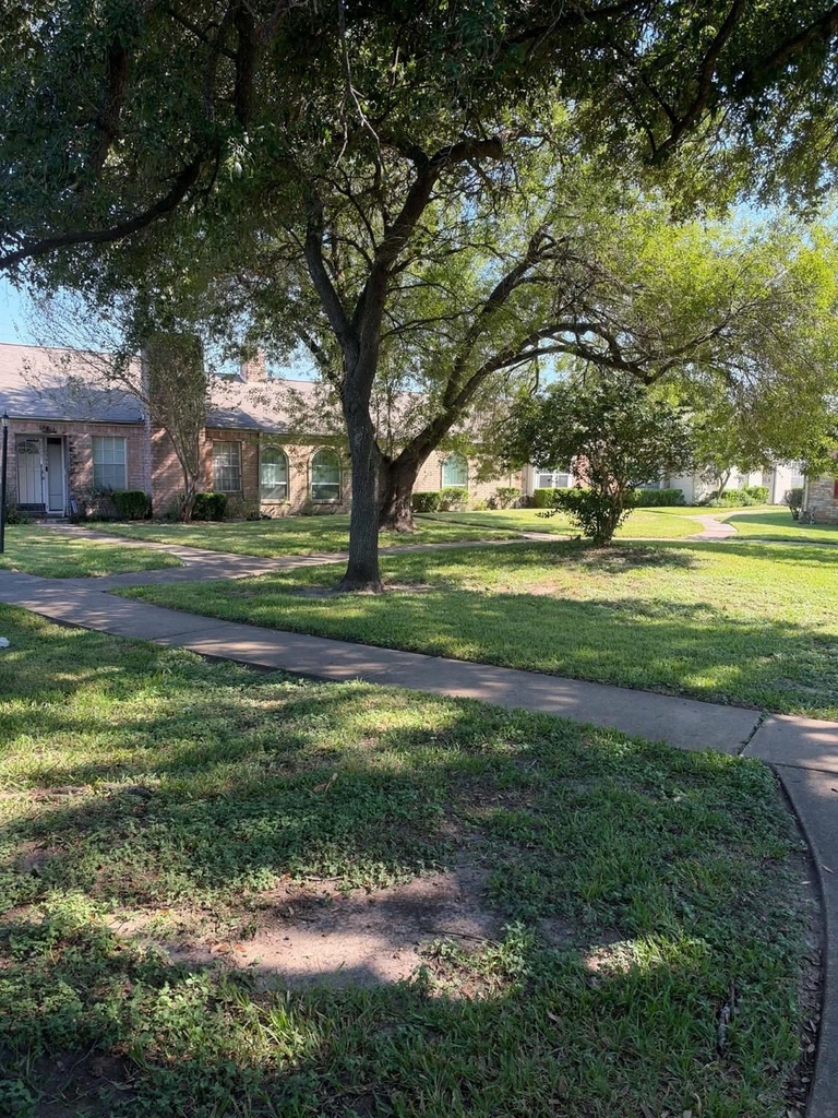 10952 Bexley Drive - Photo 0