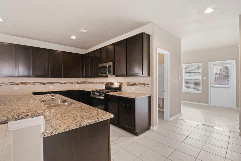 21239 Flowering Crape Myrtle Drive - Photo 9