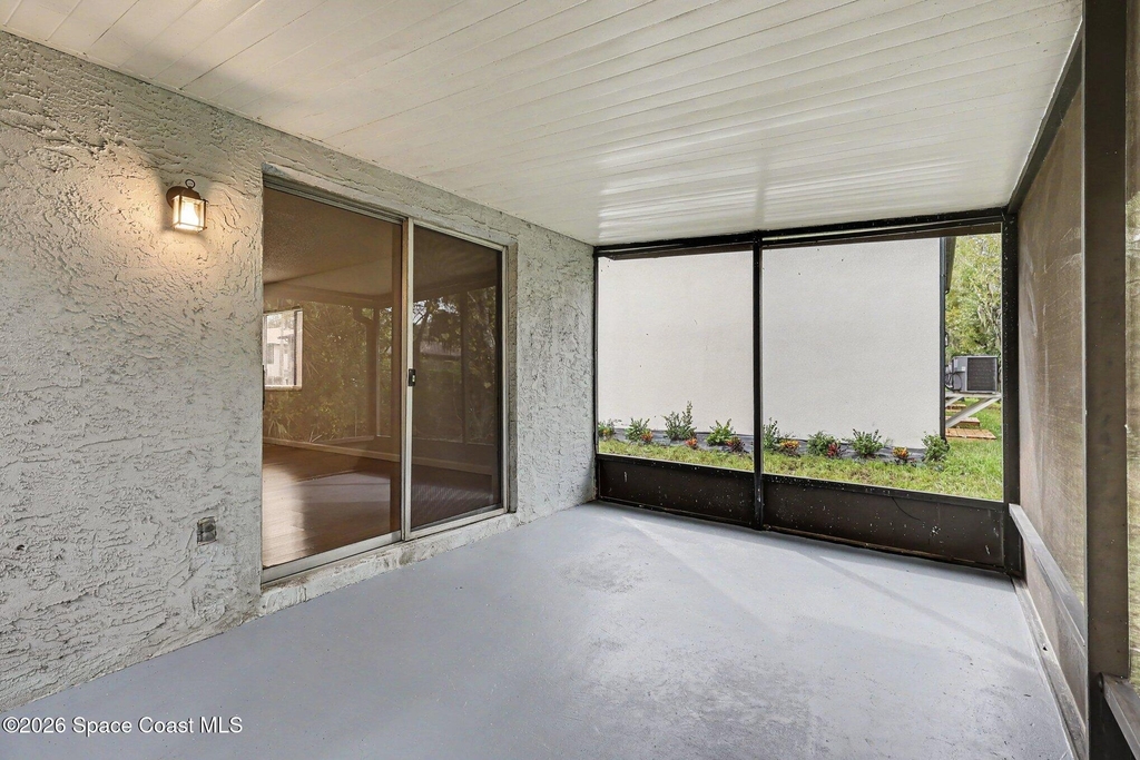 2412 Fox Hollow Drive - Photo 15