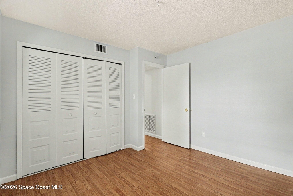 2412 Fox Hollow Drive - Photo 10