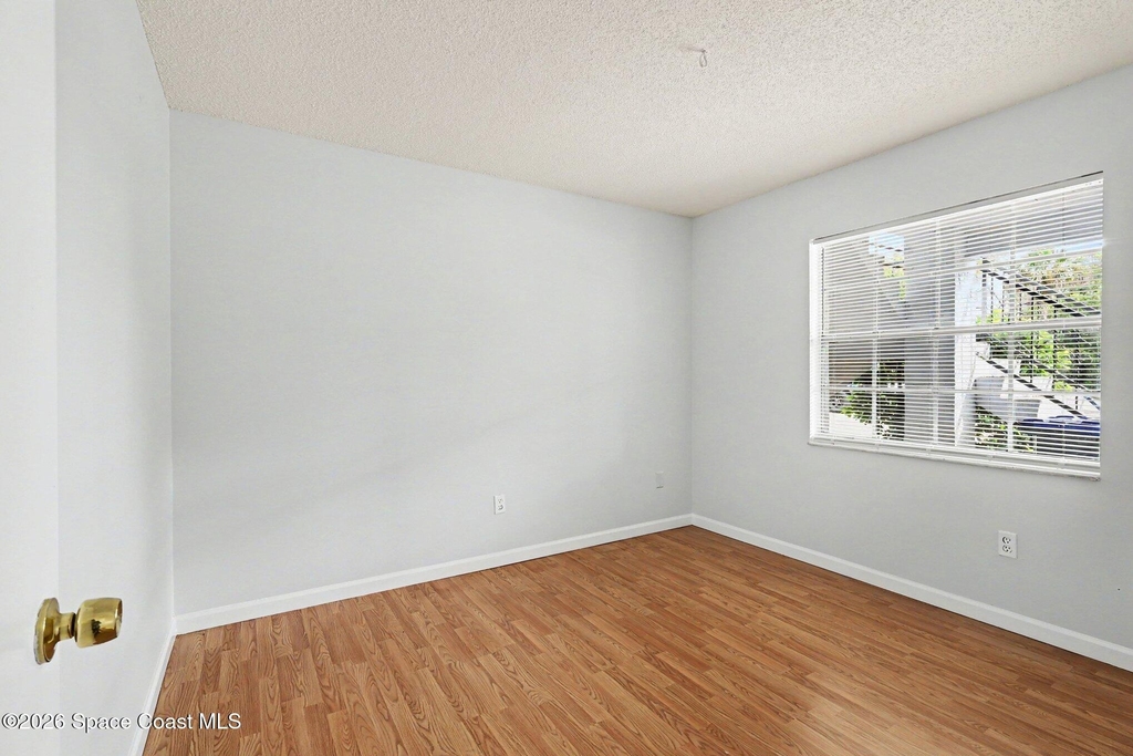 2412 Fox Hollow Drive - Photo 9