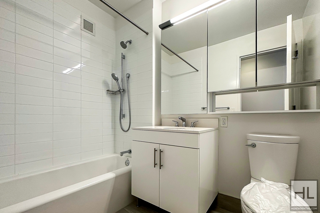 West 57th Street - Photo 7