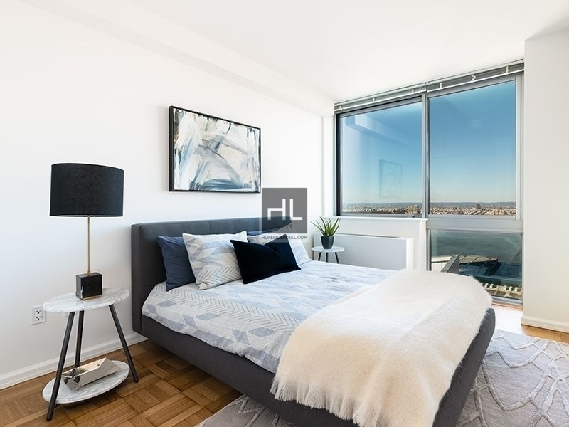 West 37th Street - Photo 1