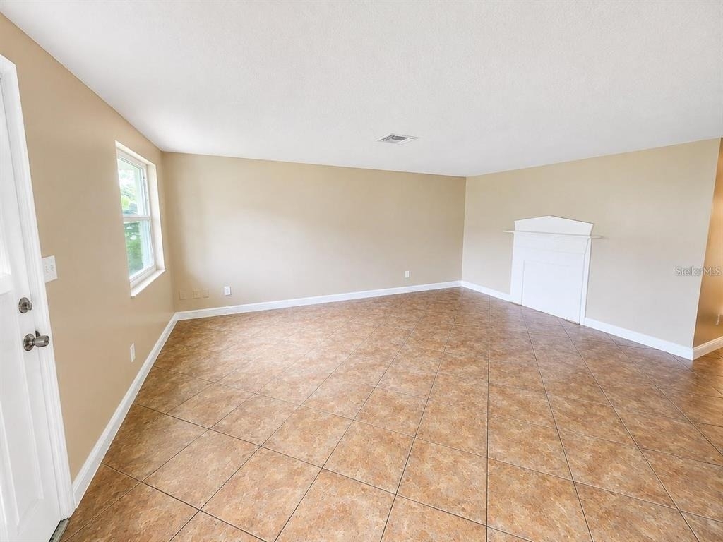 7146 Carmel Avenue - Photo 4