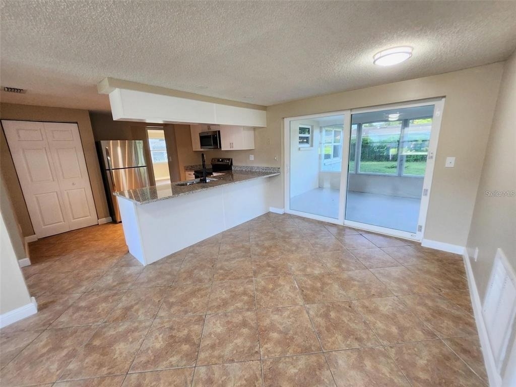 7146 Carmel Avenue - Photo 11