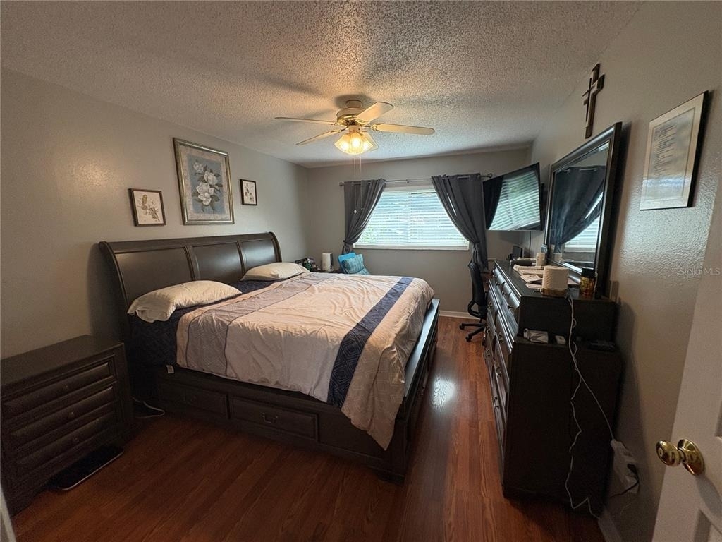 6511 Barcelona Boulevard - Photo 10