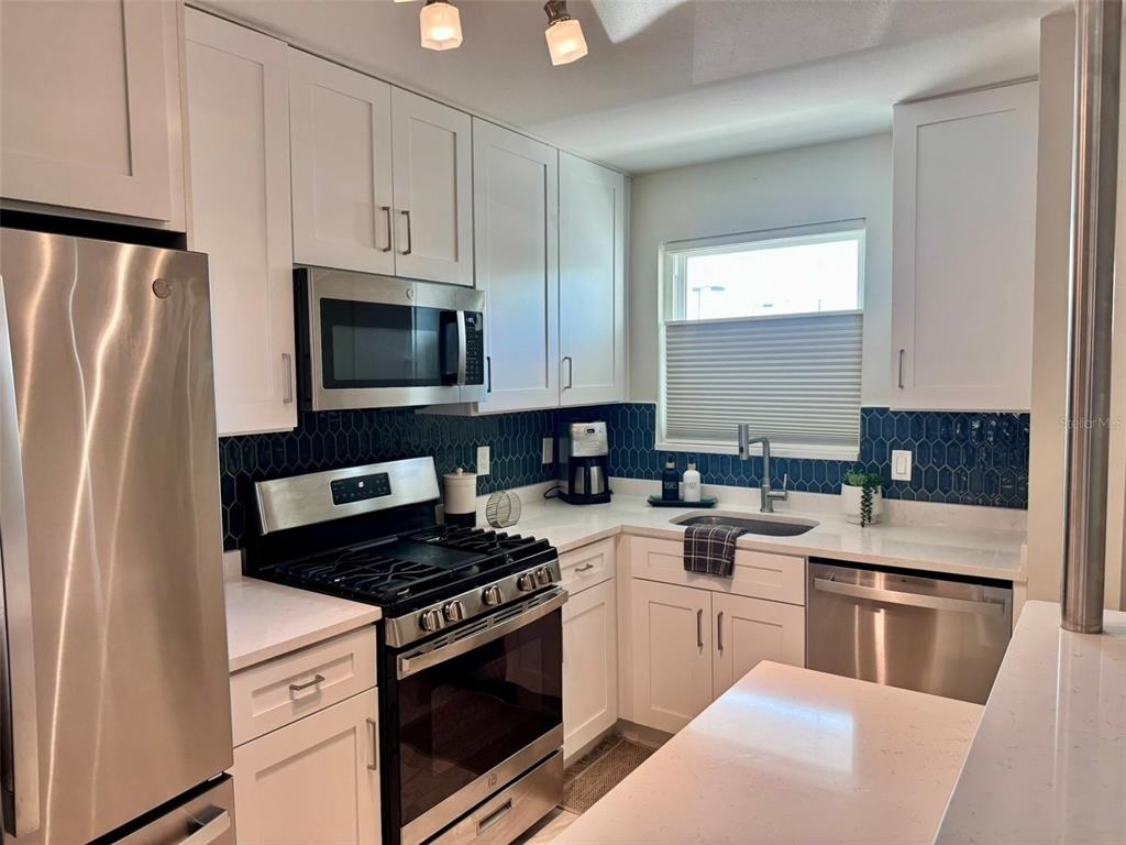 3128 59th Street S - Photo 8