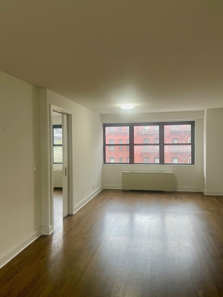 401 East 88th Street, 9D - Photo 1