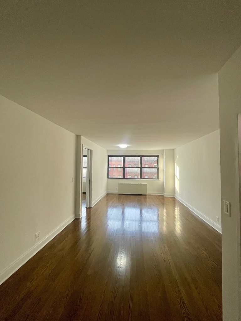 401 East 88th Street, 9D - Photo 0