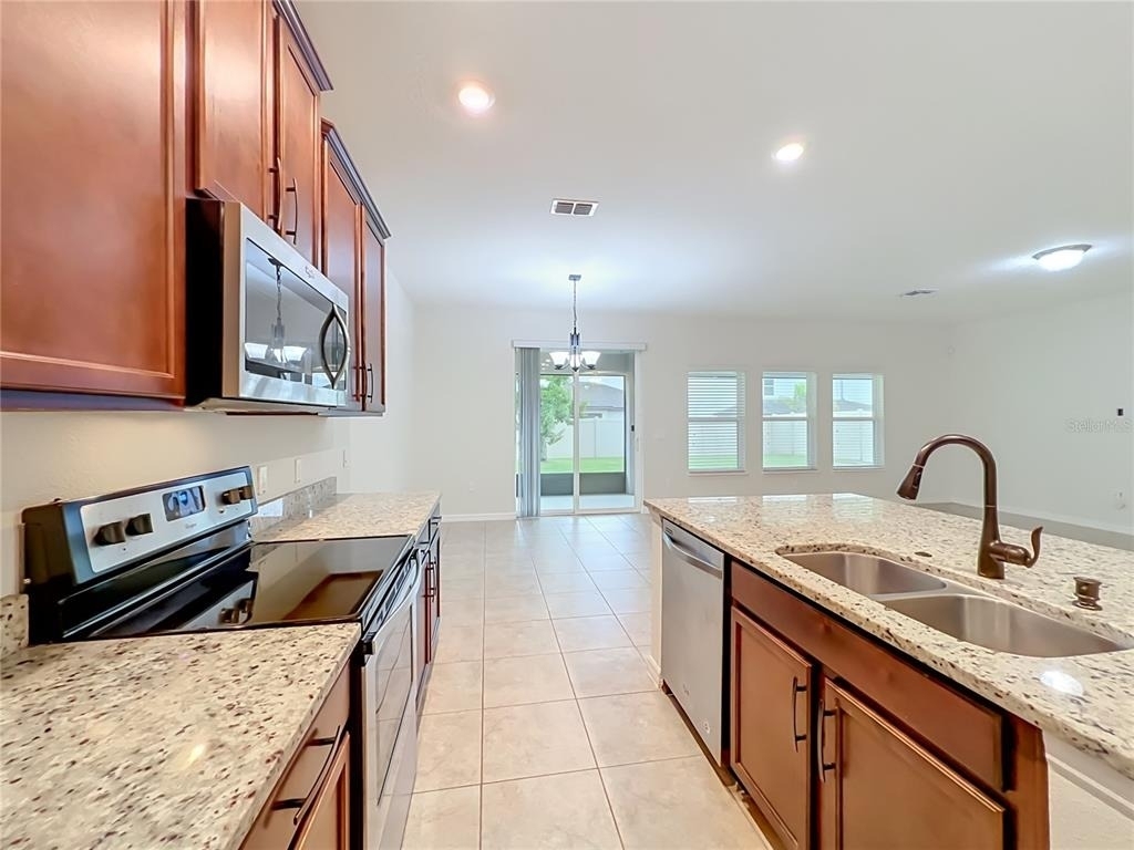 14259 Lake Preserve Boulevard - Photo 8