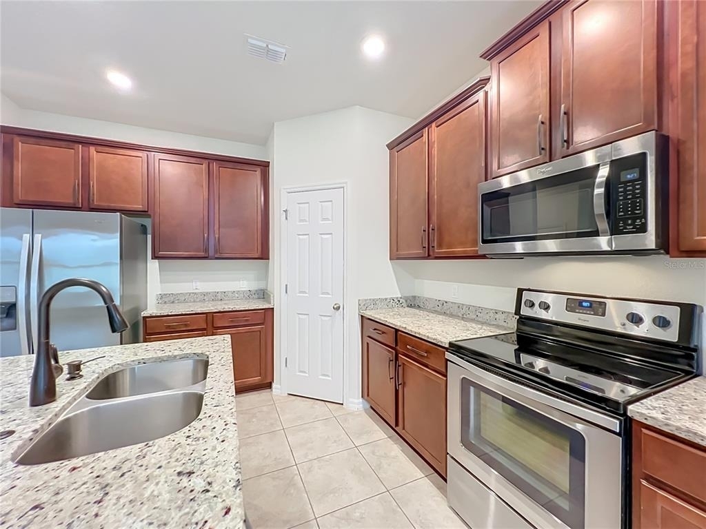 14259 Lake Preserve Boulevard - Photo 9