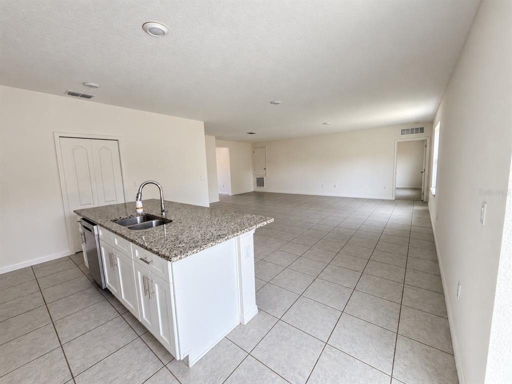 560 Walnut Avenue - Photo 10