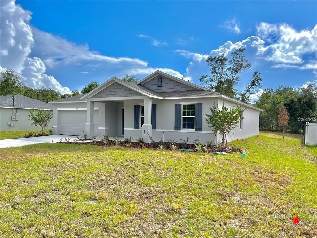 560 Walnut Avenue - Photo 2