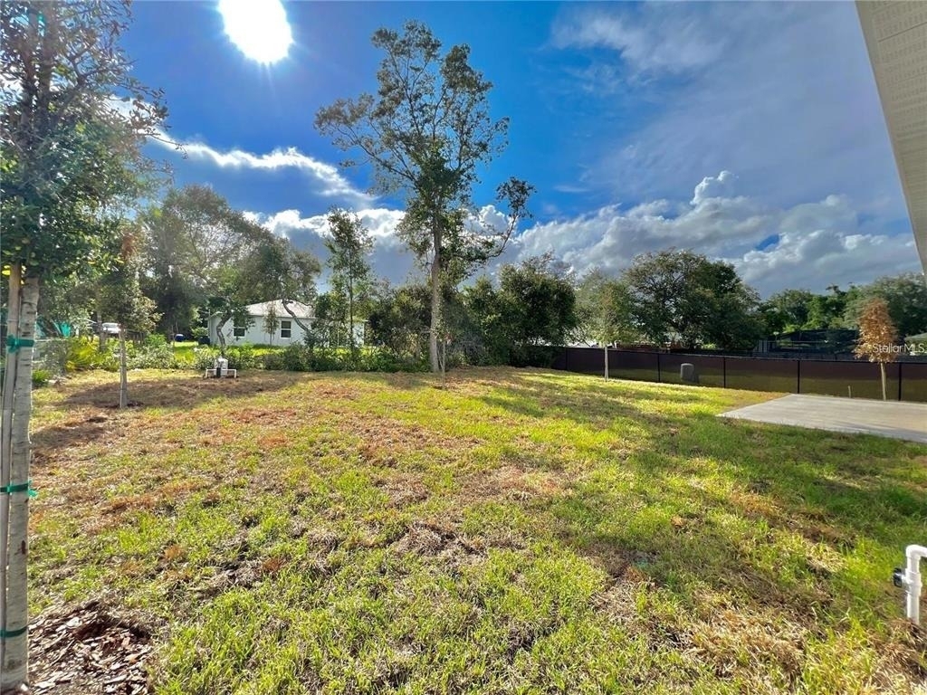 560 Walnut Avenue - Photo 24