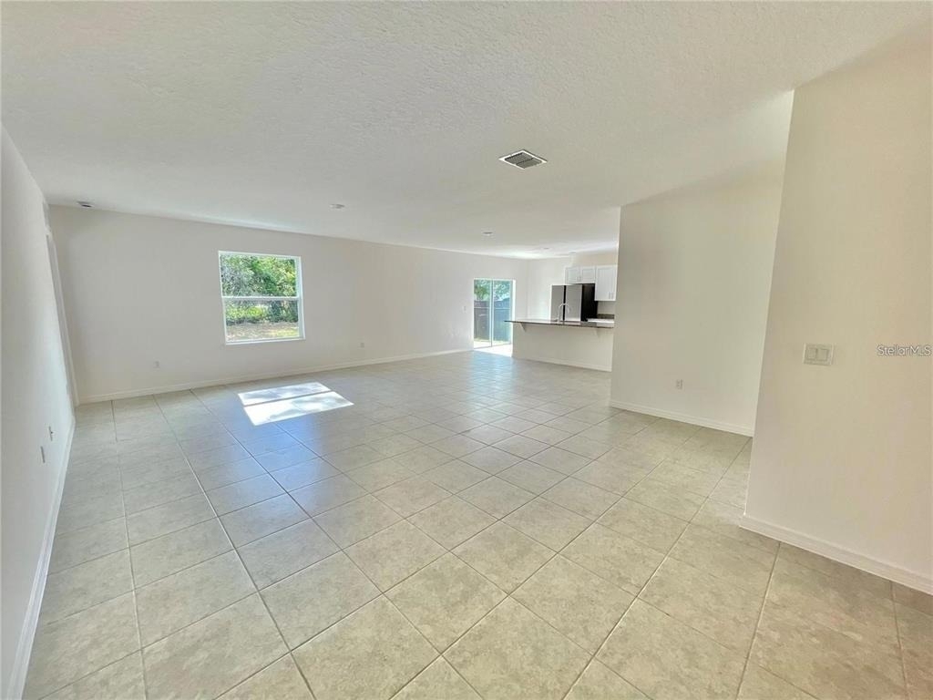 560 Walnut Avenue - Photo 9