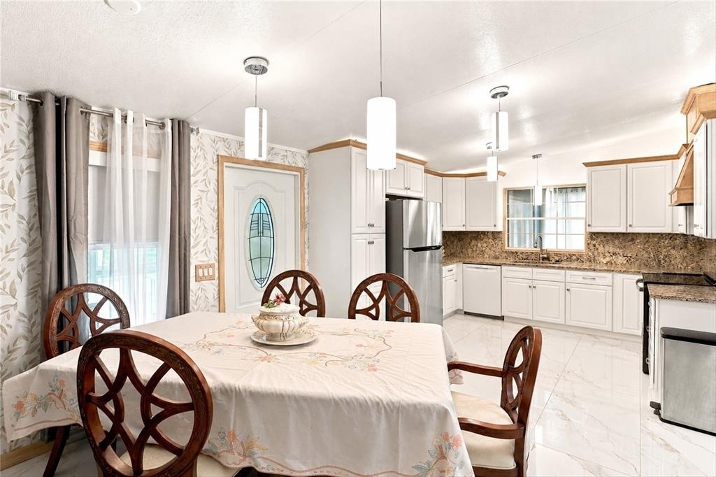 1 Poinsettia Drive - Photo 17