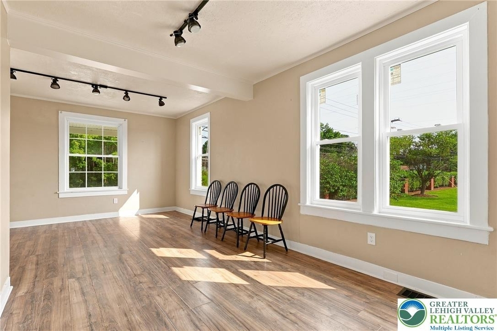 4120 Easton Avenue - Photo 11