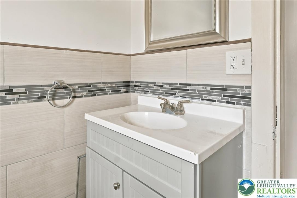 3276 Easton Avenue - Photo 36