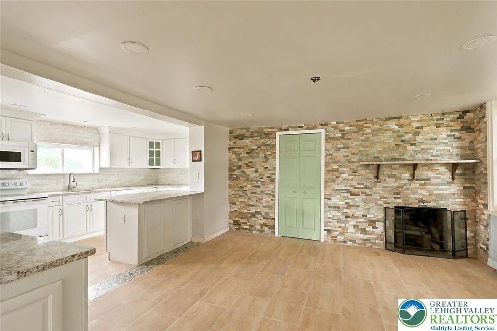 3276 Easton Avenue - Photo 17