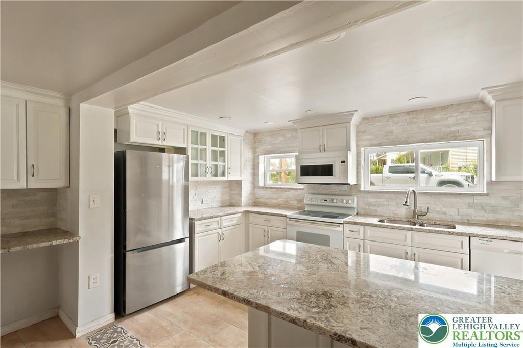 3276 Easton Avenue - Photo 23