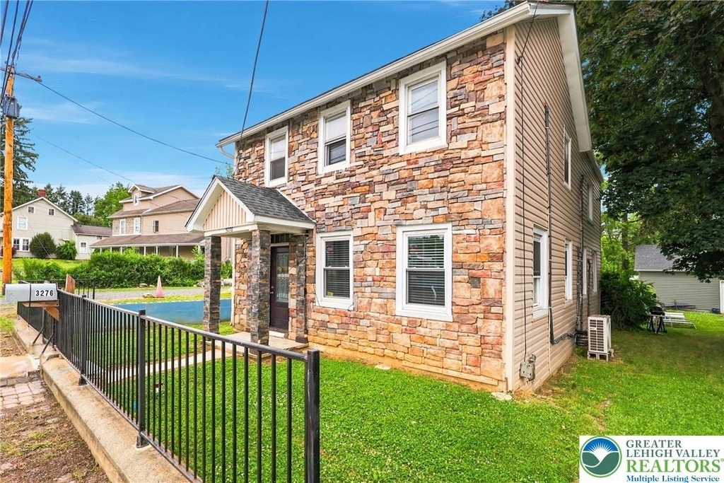 3276 Easton Avenue - Photo 0