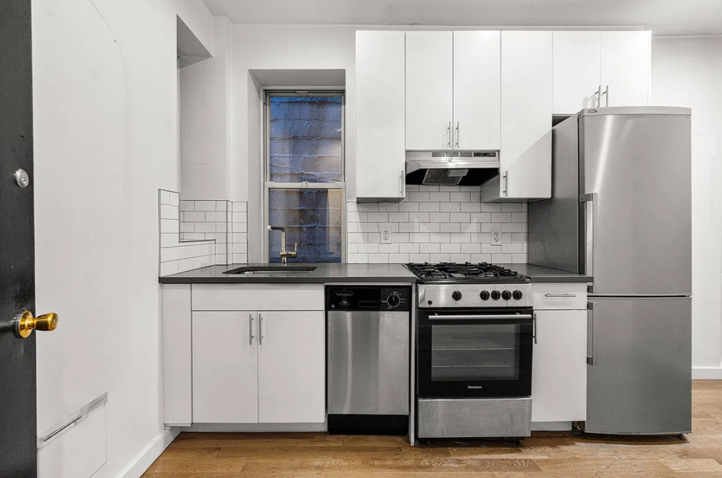 255 West 15th Street - Photo 1