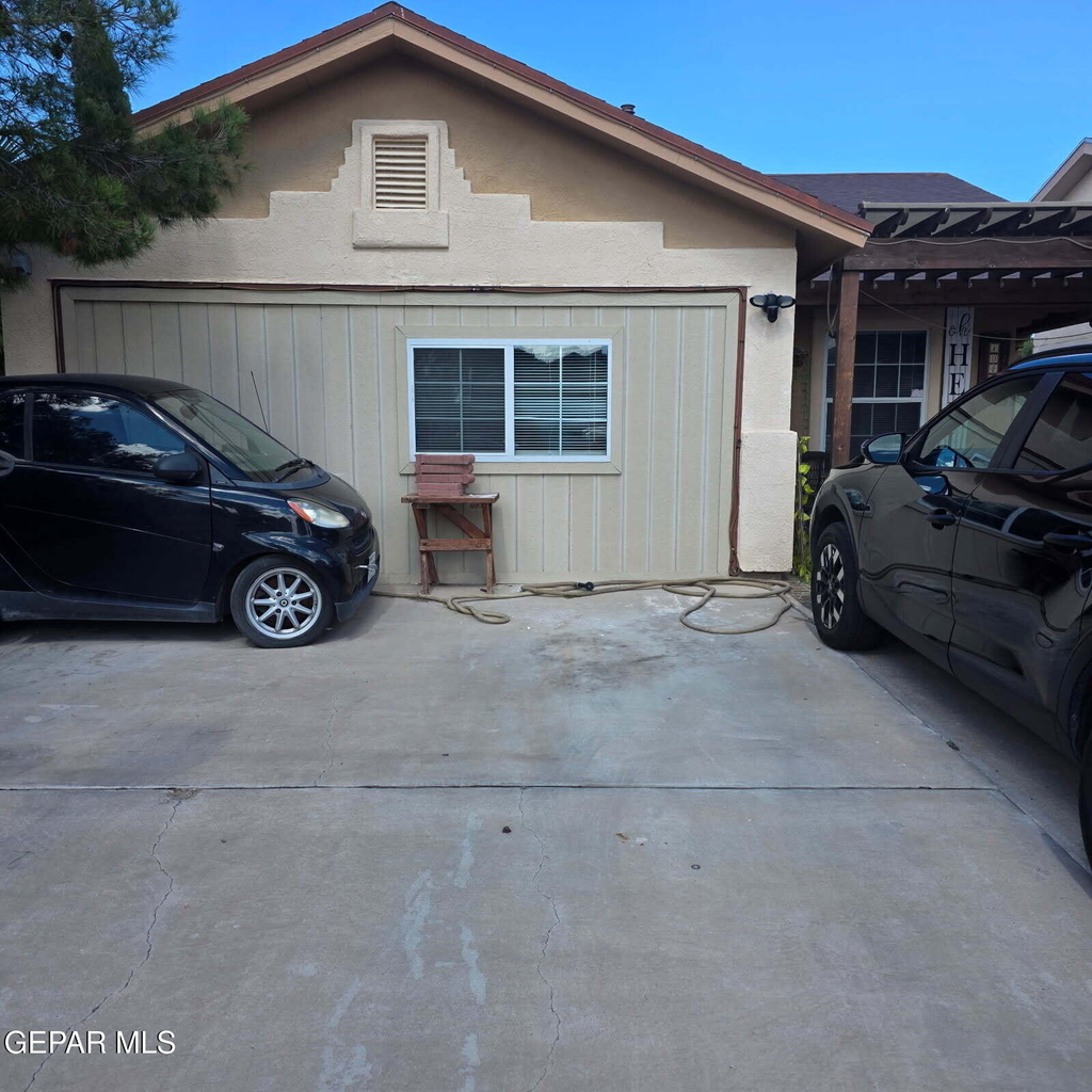 10477 Valle Del Mar Drive - Photo 0
