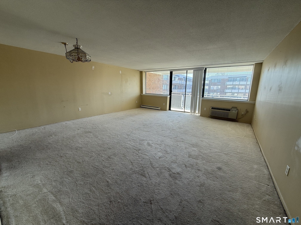 1460 Elm Street - Photo 2