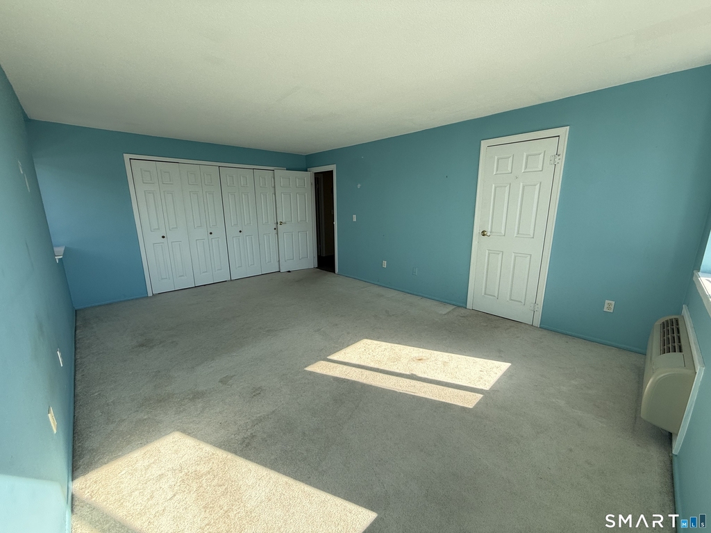 1460 Elm Street - Photo 6
