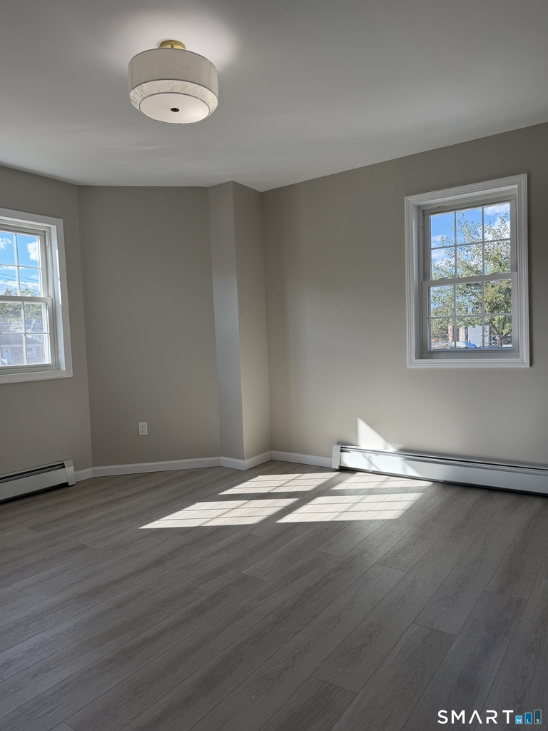 11 Strant Street - Photo 4