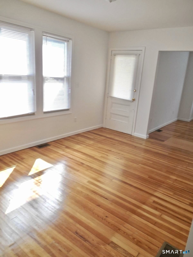 395 Plainville Avenue - Photo 10